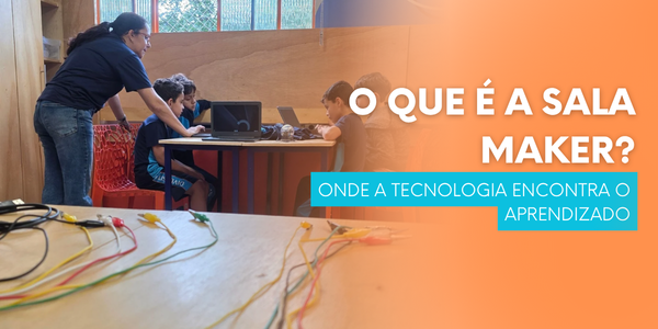 Alunos do Diversitas na sala Maker estudando robótica
